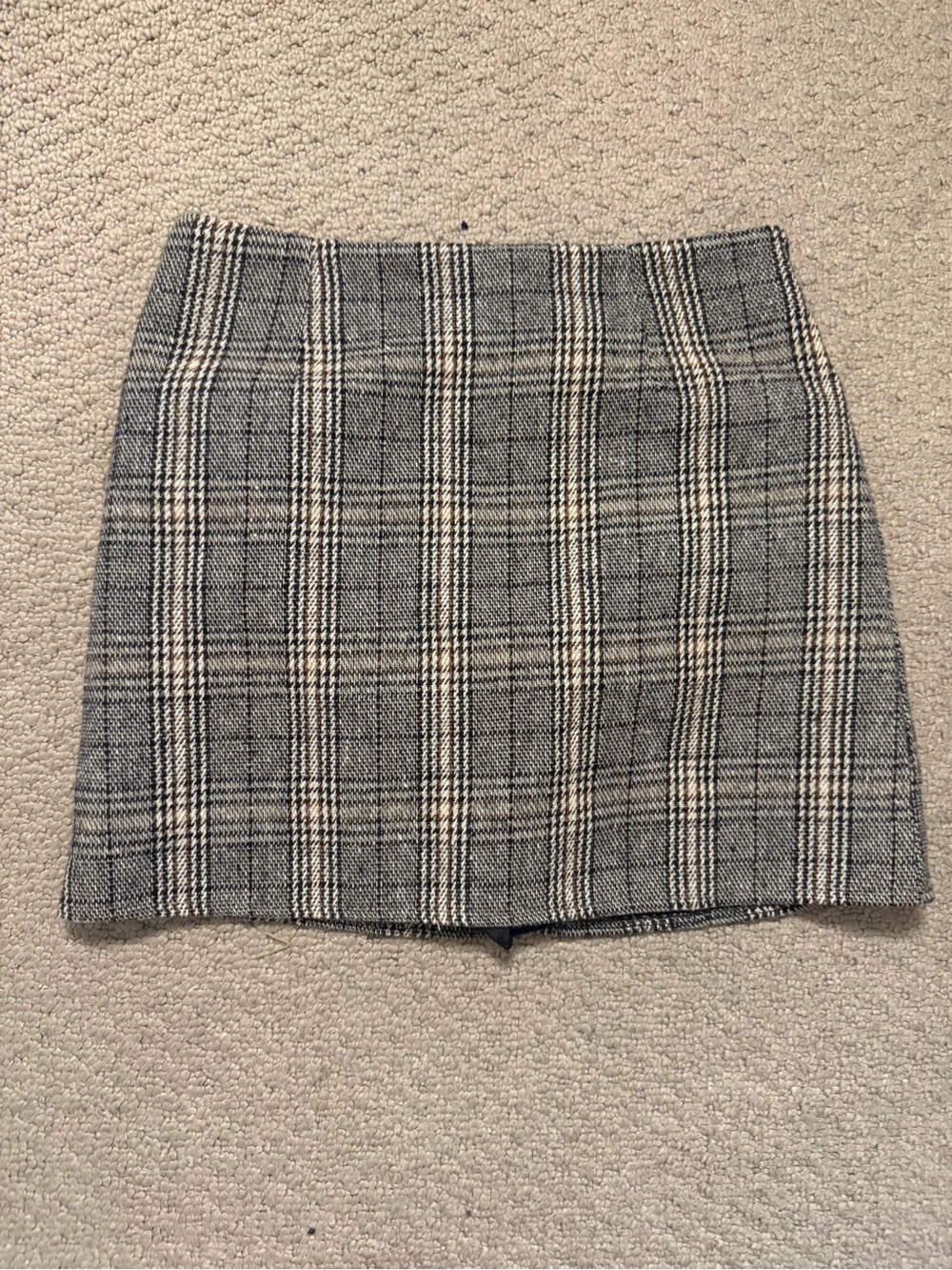 YesStyle Gray and Cream Plaid Mini Skort